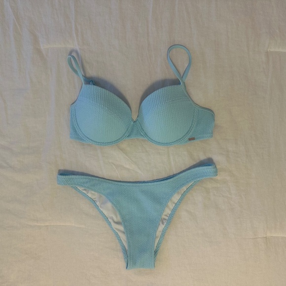 Victoria Secret Bikini Set - Picture 1 of 3